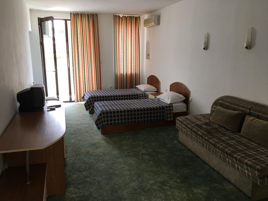 Hotel Corona Свети-Влас Экстерьер фото