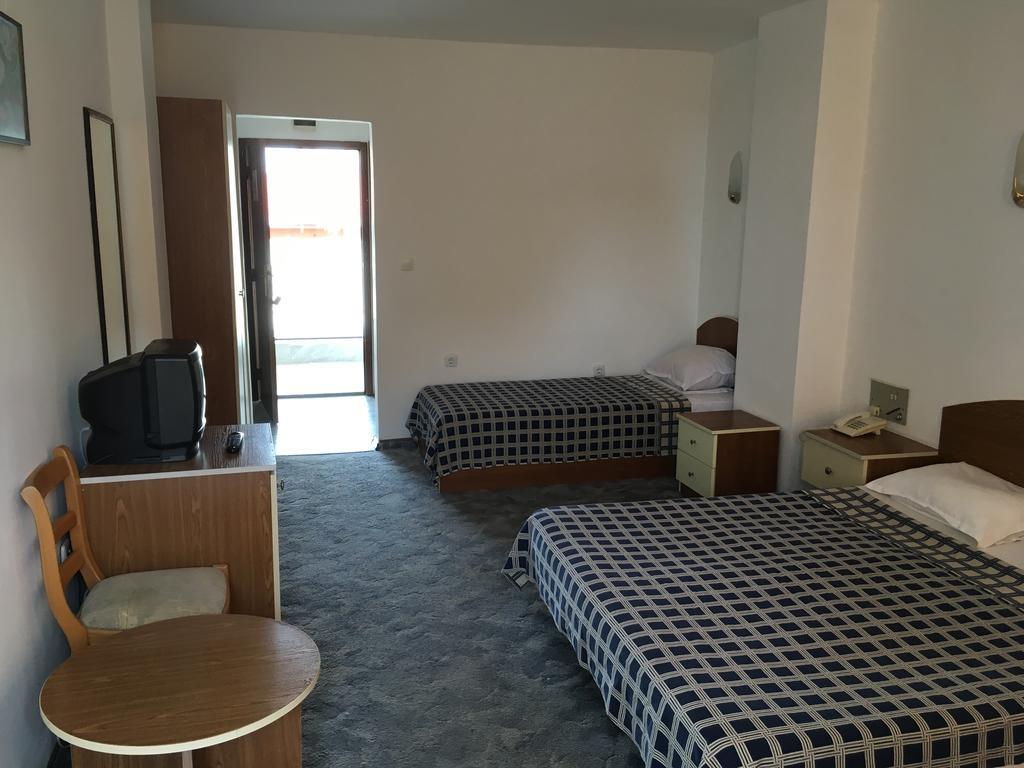 Hotel Corona Свети-Влас Экстерьер фото