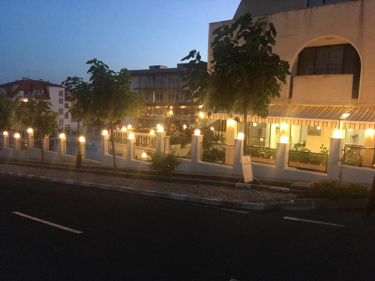 Hotel Corona Свети-Влас Экстерьер фото
